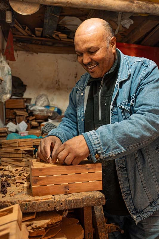 Thuya Woodcraft Workshop: Create Your Own Moroccan Thuya Box 8
