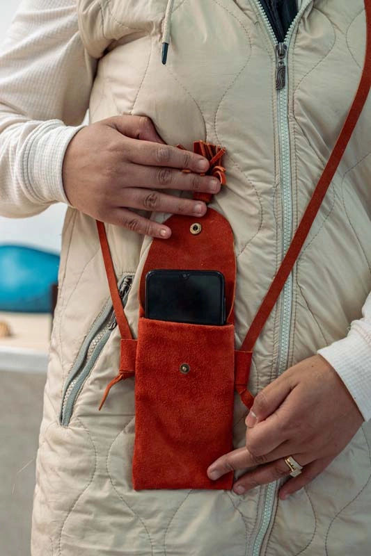Leathercraft Workshop: Create Your Own Moroccan Leather Phone Case 17