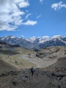 In discesaverso il lago della Manzina