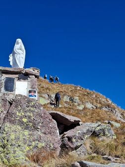 Tre Pizzi e Monte Pietra Quadra da Roncobello - foto 12