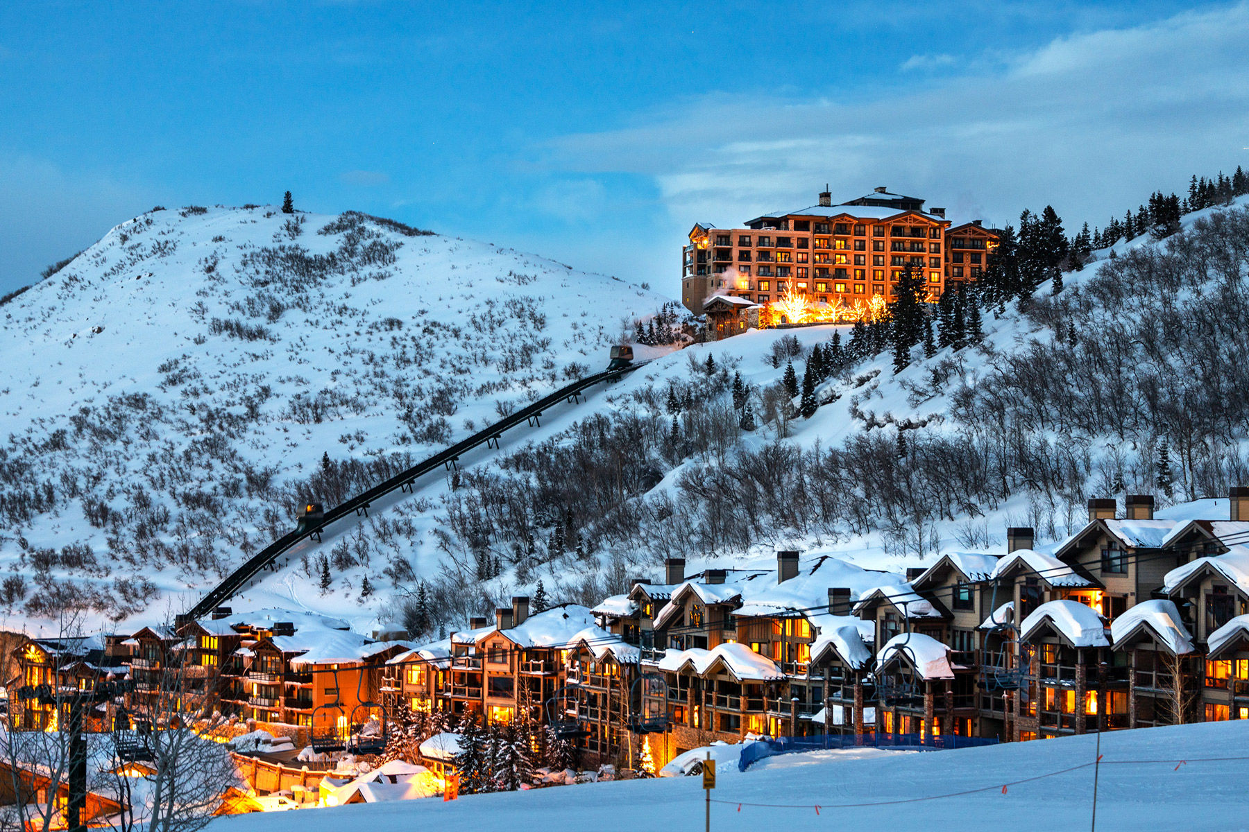 Slope Dreams: Luxurious Ski Haven