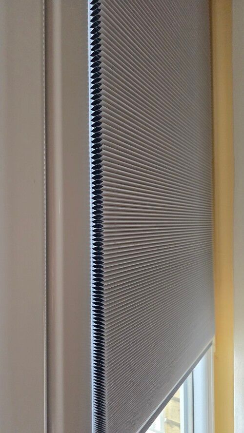 eco shade honeycomb zavese na krovnom prozoru u potkrovlju