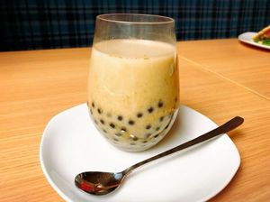 和歌山有機ほうじ茶のタピオカライスミルクティー