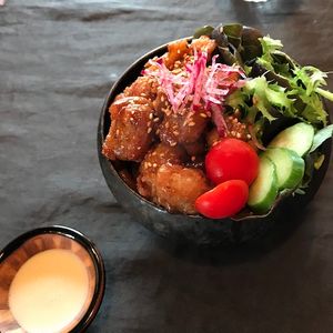 ヴィーガン唐揚げ丼