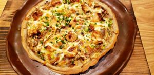 蕎麦粉のソイミート照り焼きピザ