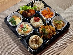 鈴ご膳9マス弁当