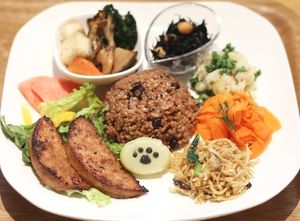 むすびスペシャルデリプレート