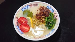 冷製トムヤム風仙人麺