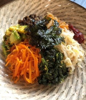 有機無農薬玄米秋田こまちと有機野菜のビビンバ