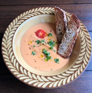 本日のスープ (クリーミーガーリックトマト)