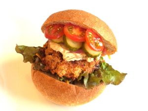 ひよこ豆コロッケサンド（ヴィーガン）