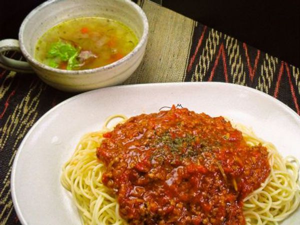 Vege Meat Sauce Pasta Lunch