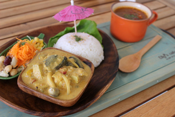 ヴィーガン・ココナッツ・イエローカレー