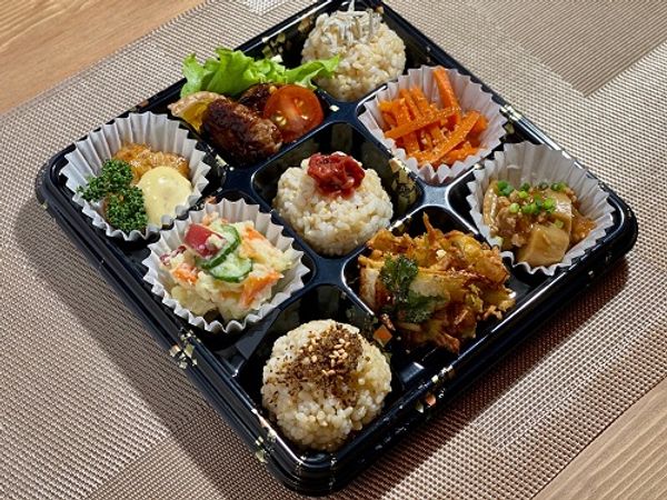 鈴ご膳9マス弁当