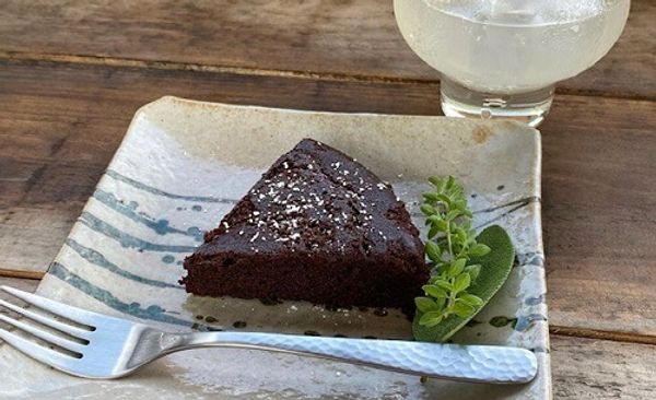 Rice flour cacao vegan cake