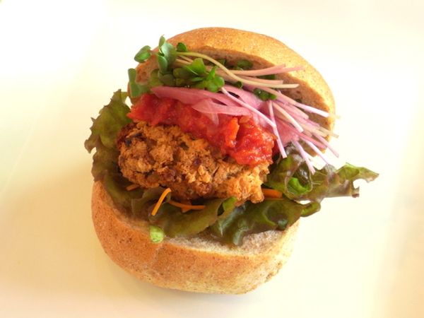 お豆腐のハンバーガー （ヴィーガン）