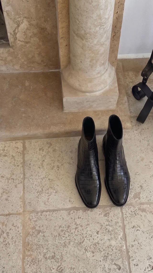 City Boots - Croco - handcrafted premium leather city boots in Black Croco - view 7