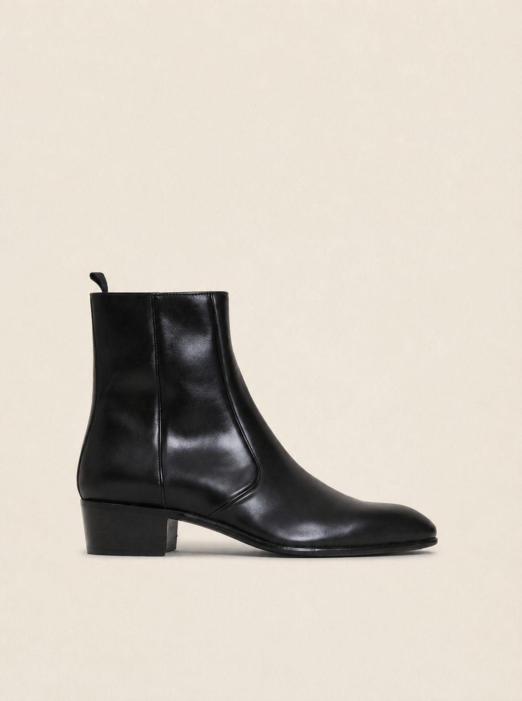 City Boots - handcrafted premium leather city boots in Black - view 1