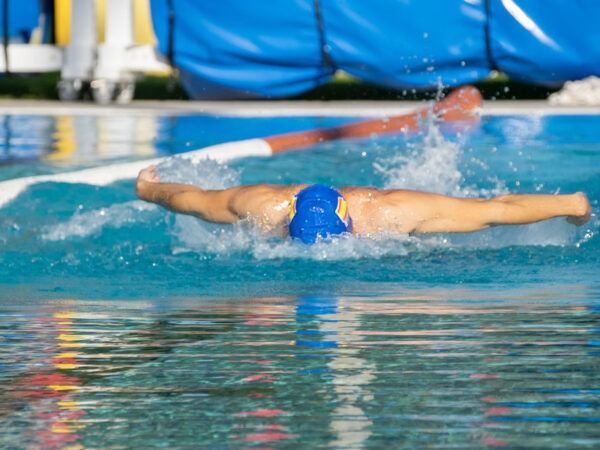 Planes de entrenamiento para diferentes niveles de nadadores