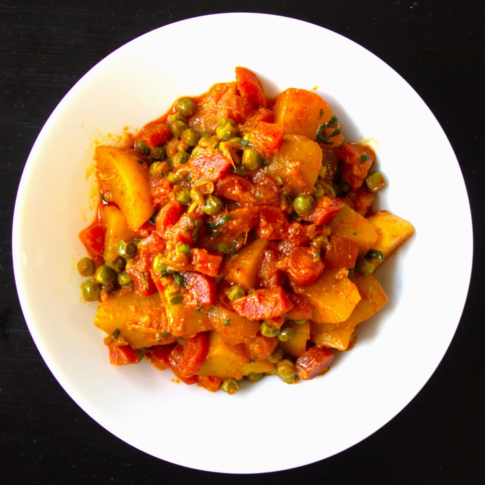 Aloo Gajar Matar