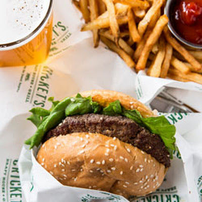 Cricket's Draft House & Grill
