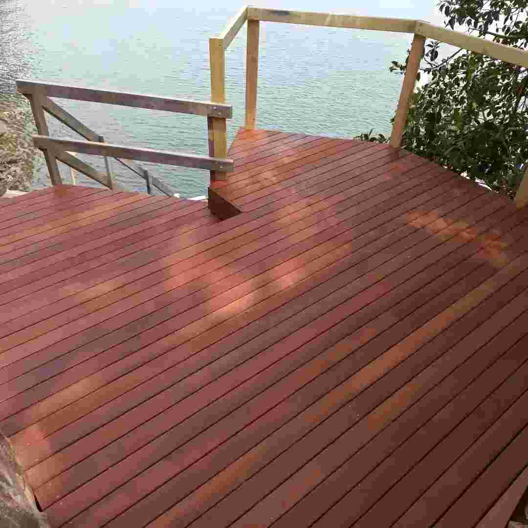Multi-level deck system with stairs