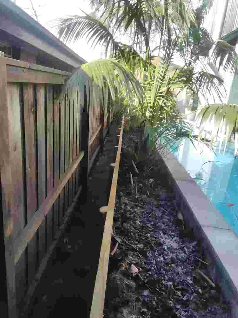 Fencing project with privacy screening