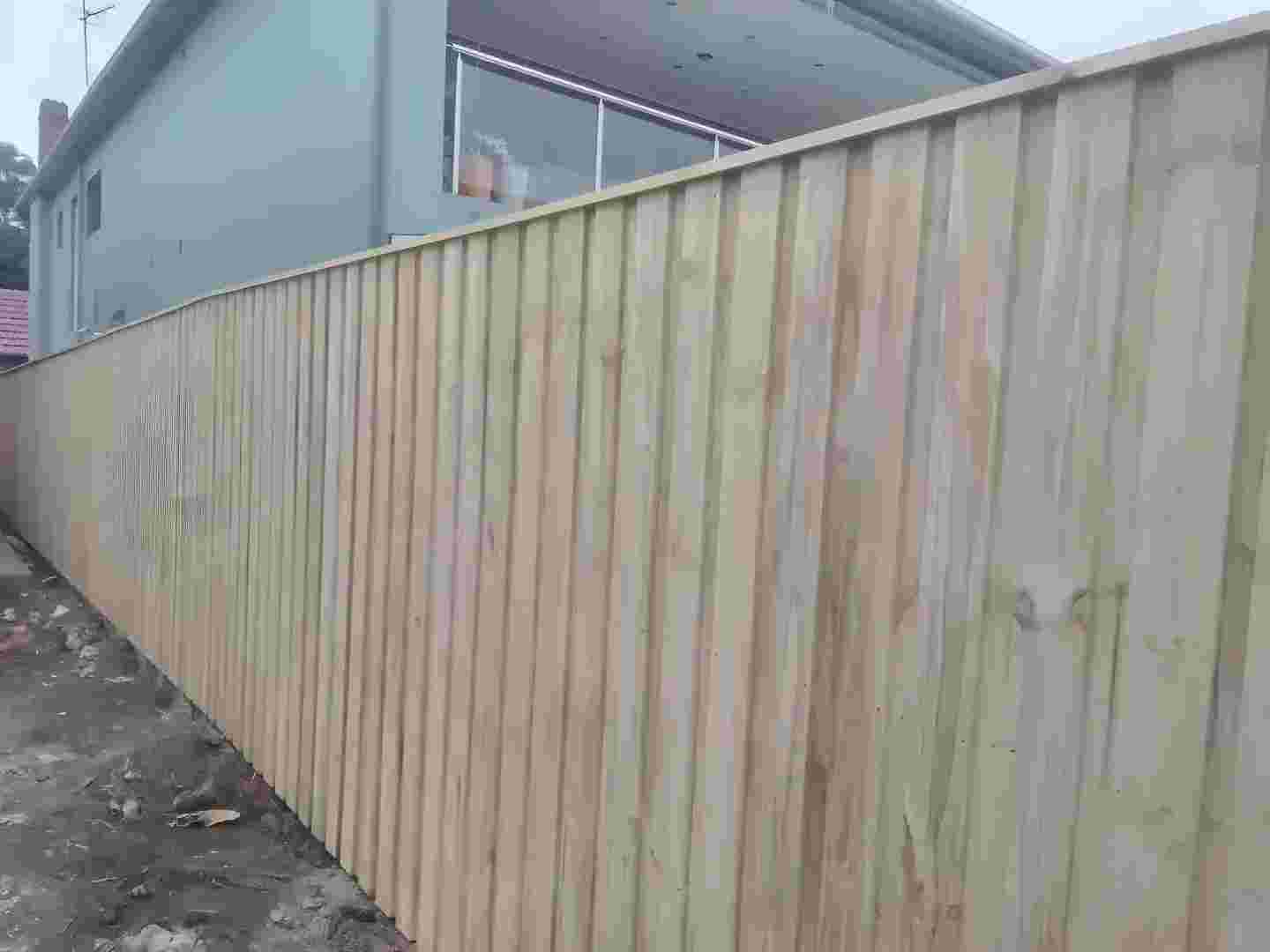Modern fencing project with sleek lines