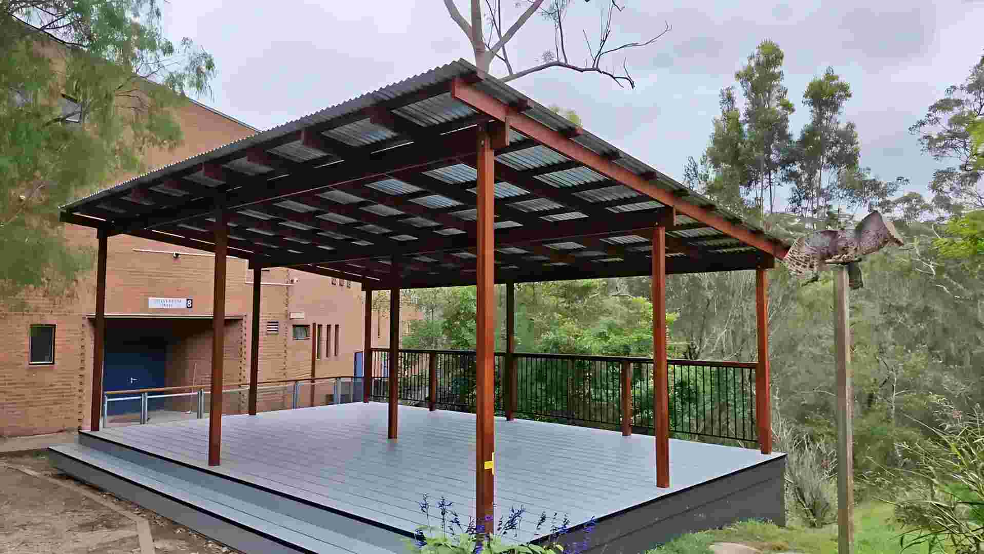 Modern outdoor entertainment area