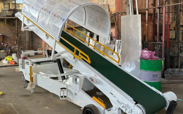 Aircraft Baggage Freight Loader & Conveyors