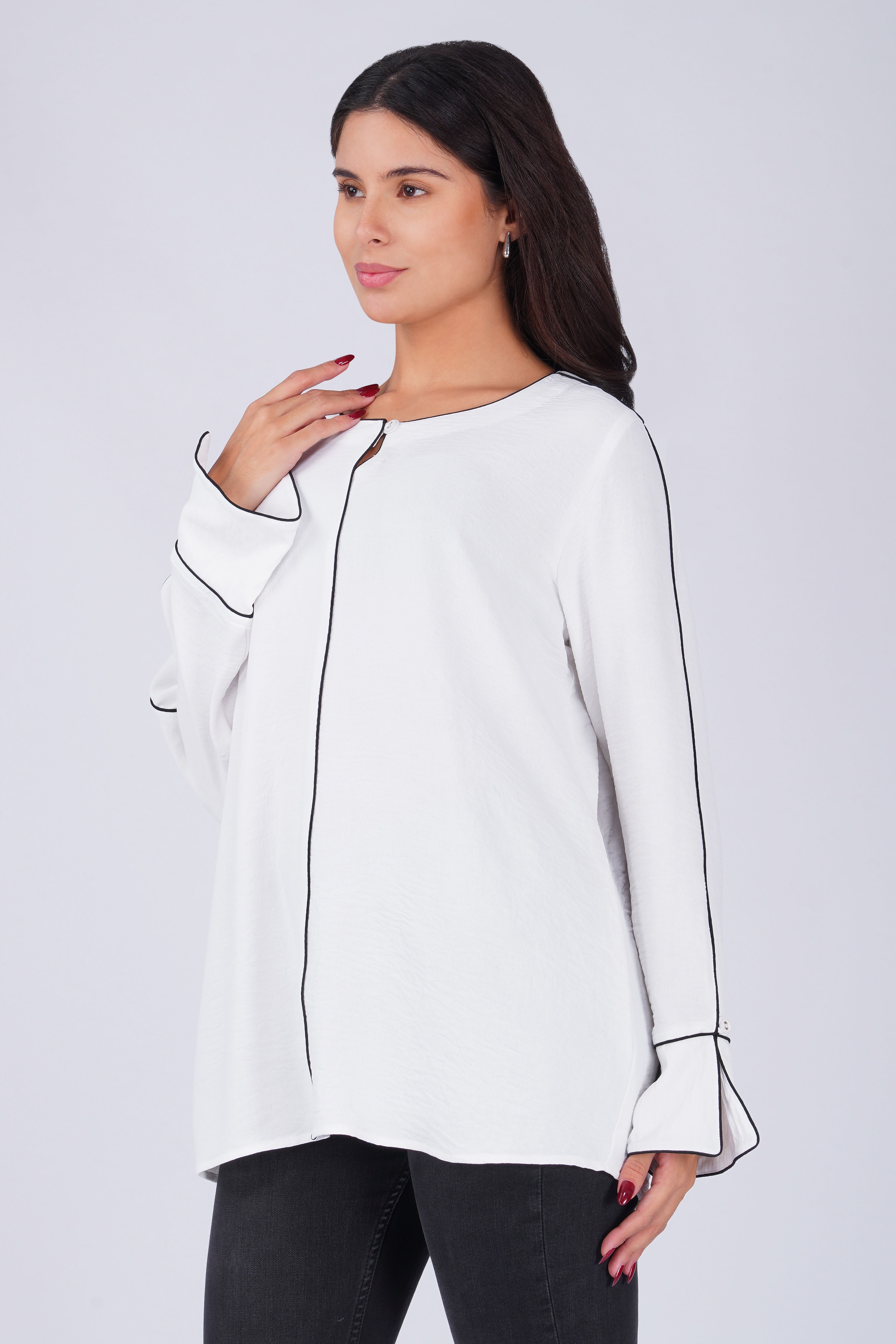 Black Piping White Crush Top