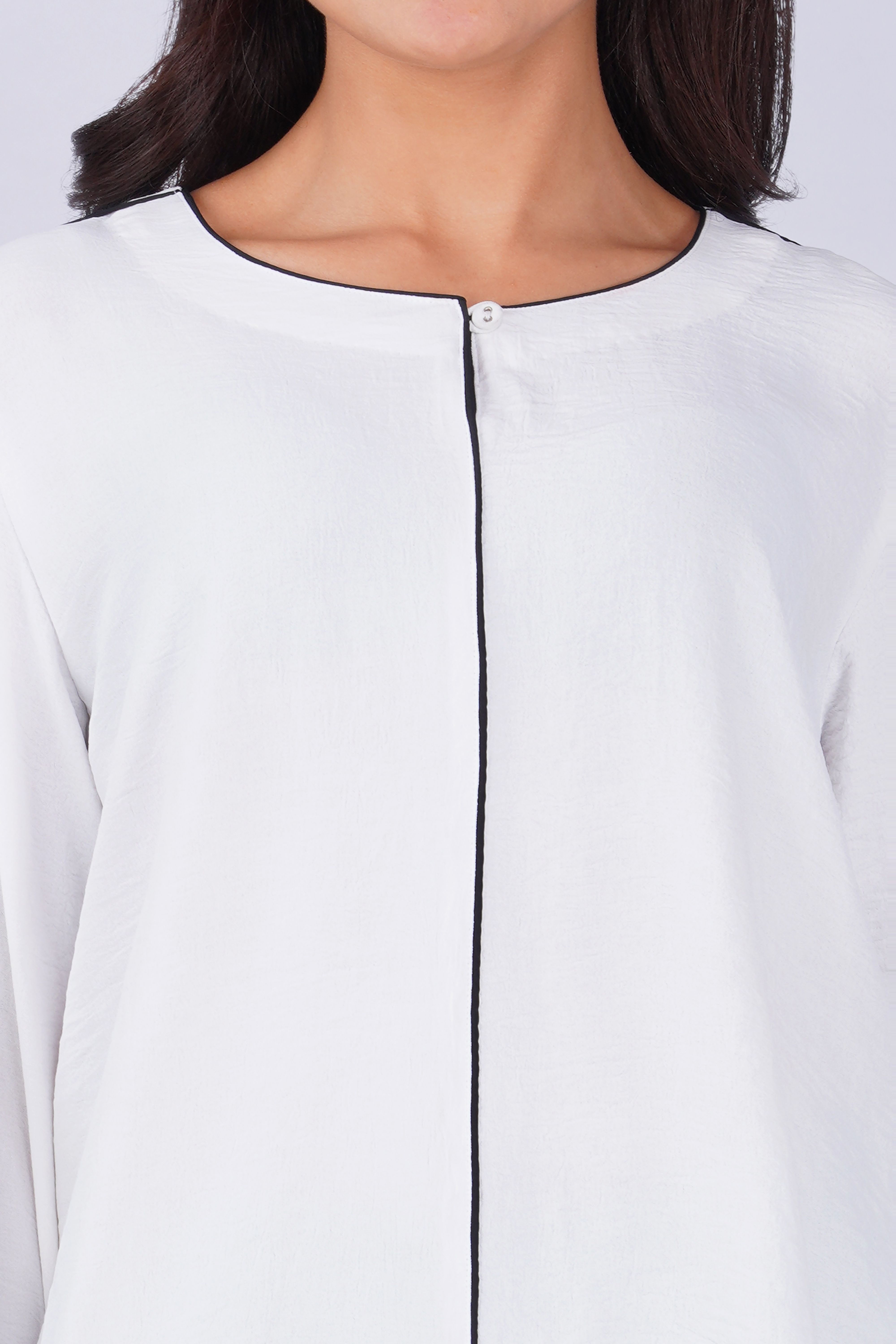 Black Piping White Crush Top
