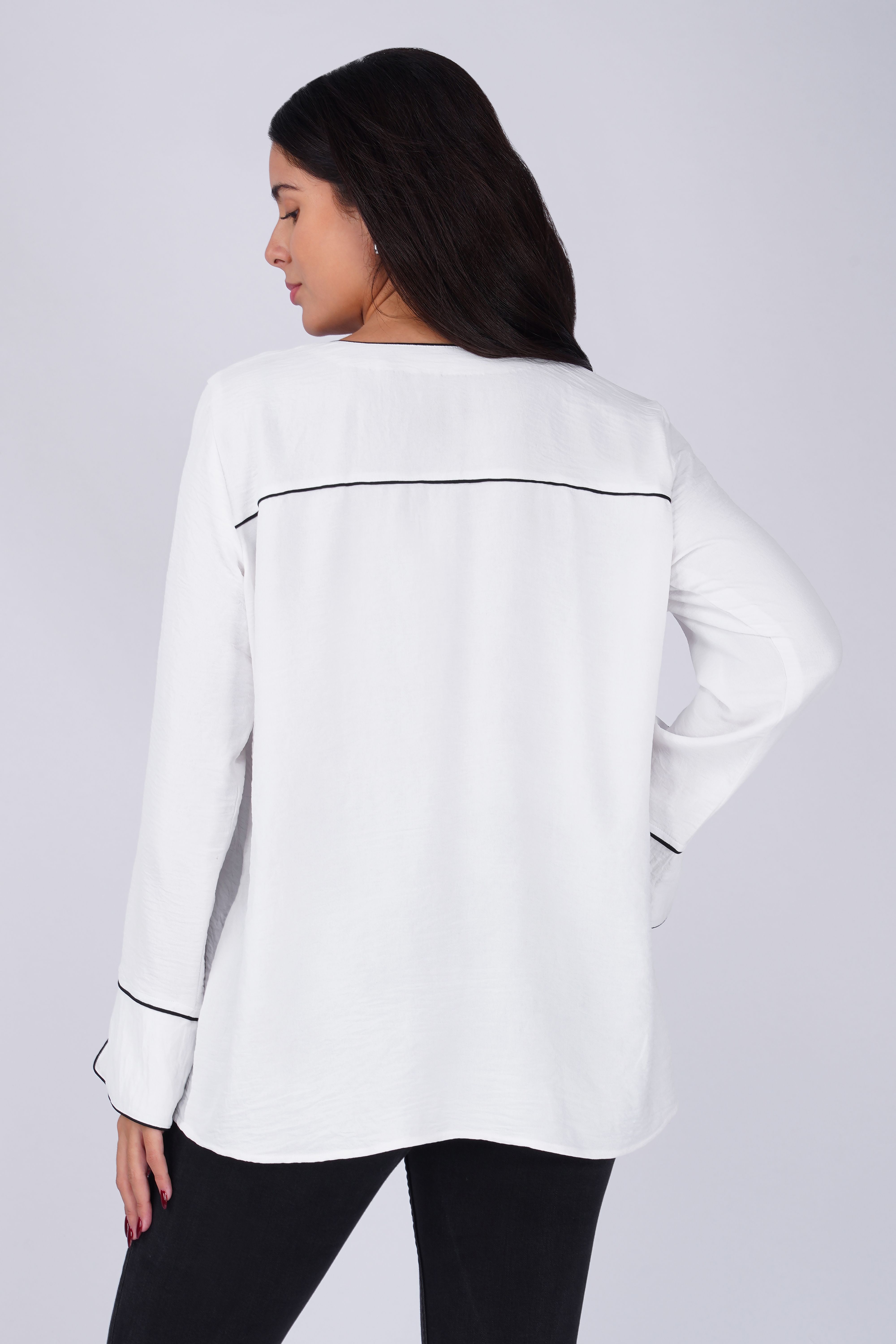 Black Piping White Crush Top