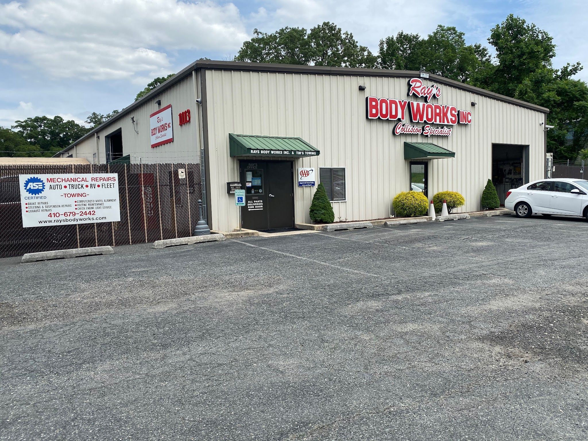 Services & Products Ray's Body Works Inc in Joppatowne MD