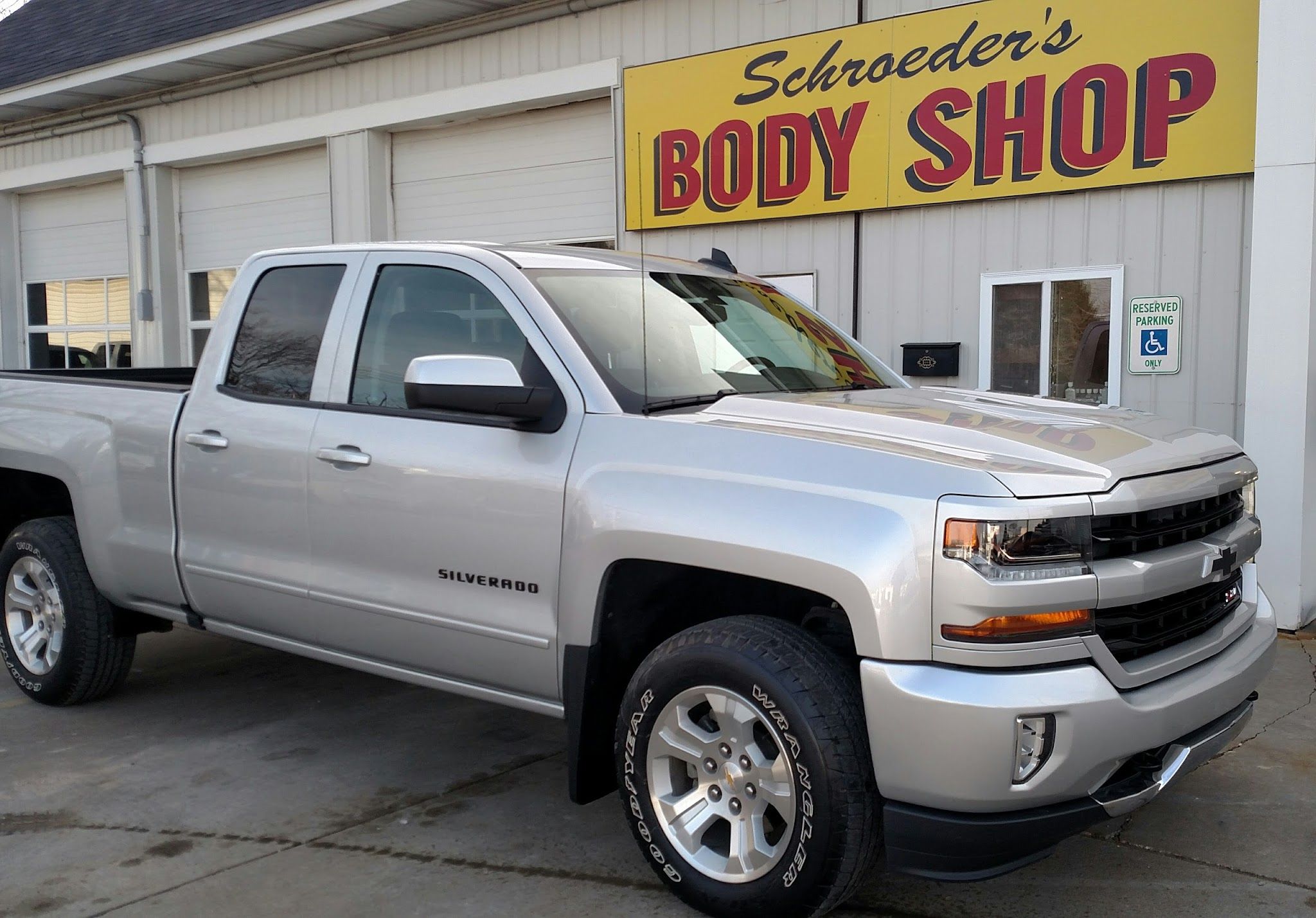 Services & Products Schroeder's Body Shop LLC in Howell MI