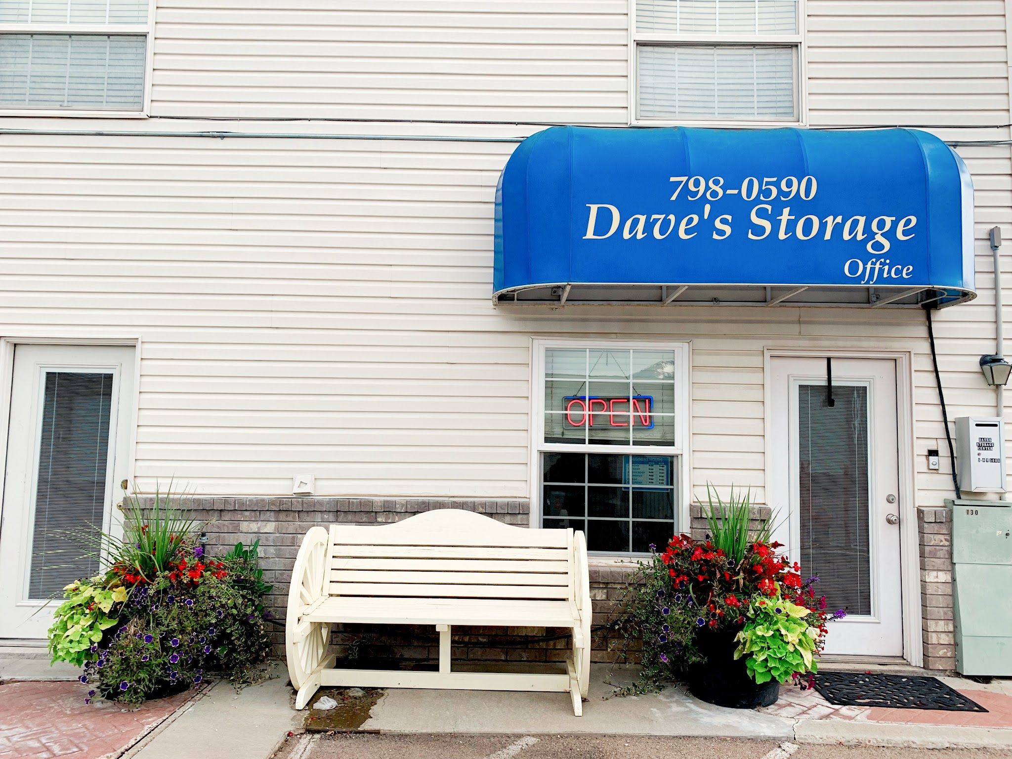 Dave's Self Storage Center