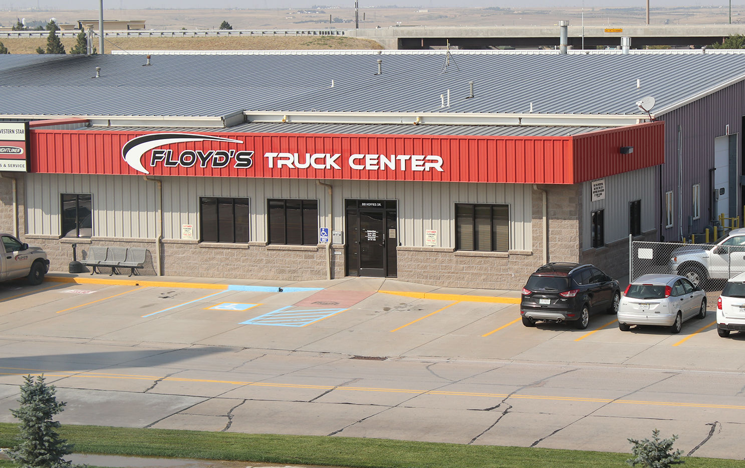 Floyd's Truck Center Sidney