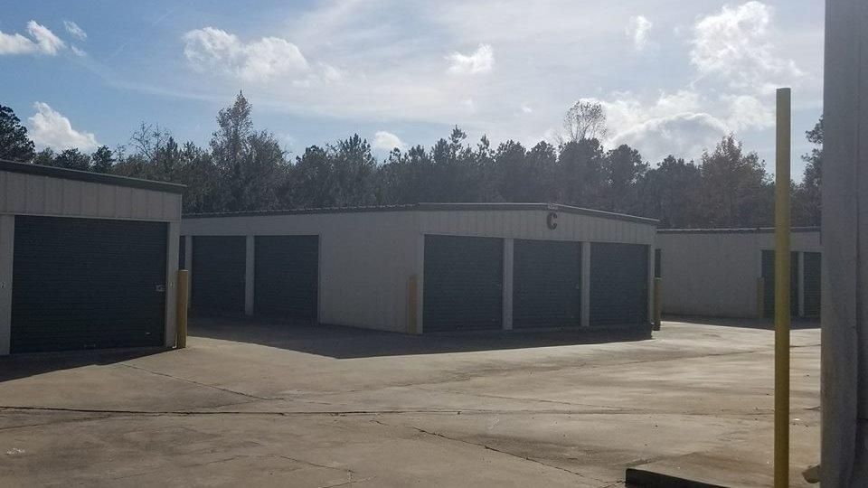 Services & Products Store-4-Less in Ludowici GA