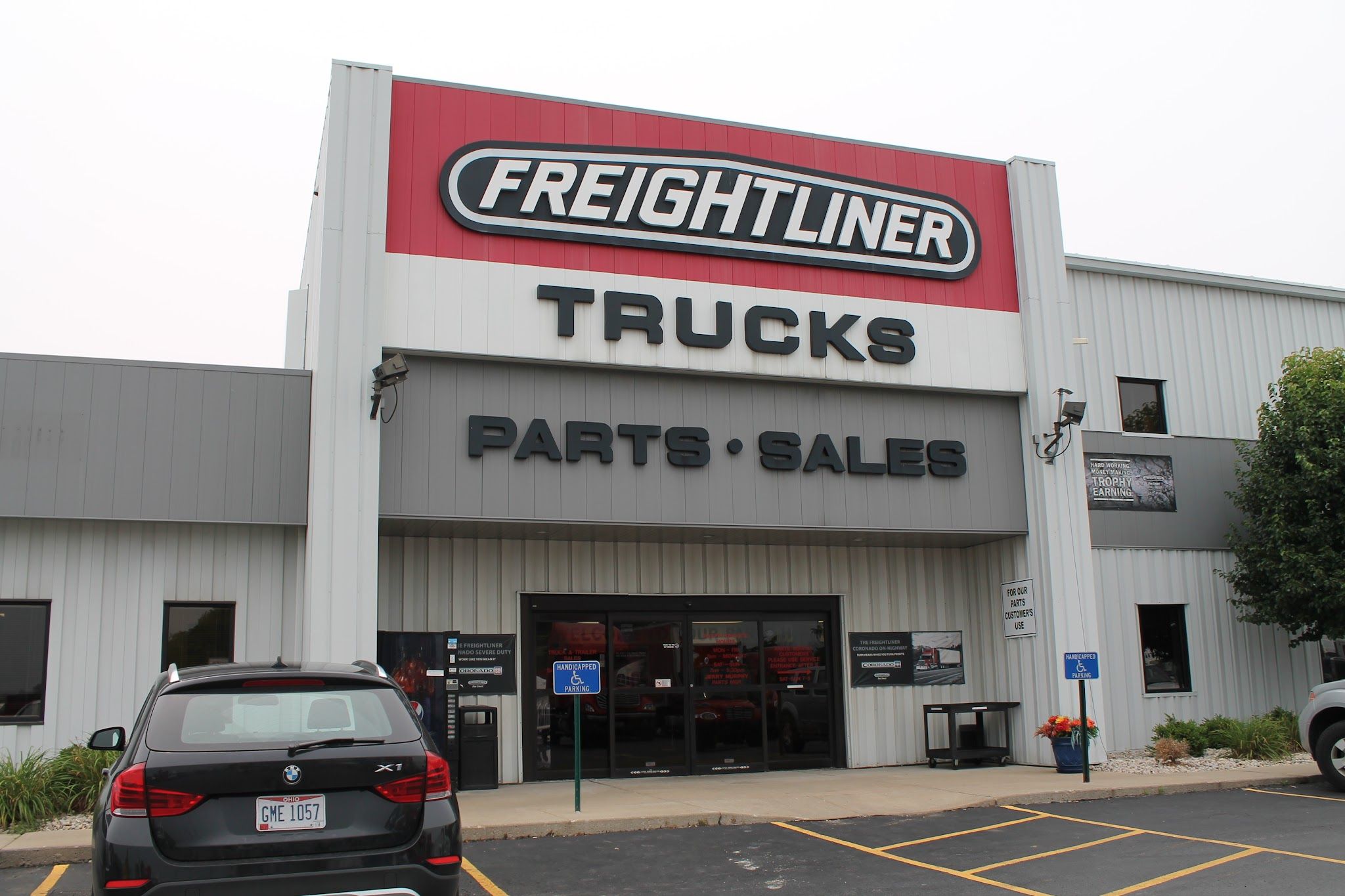 Services & Products Truck Country/Stoops Freightliner of Dayton in Dayton OH