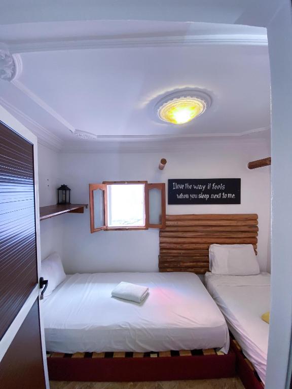 Triple Room with Bathroom