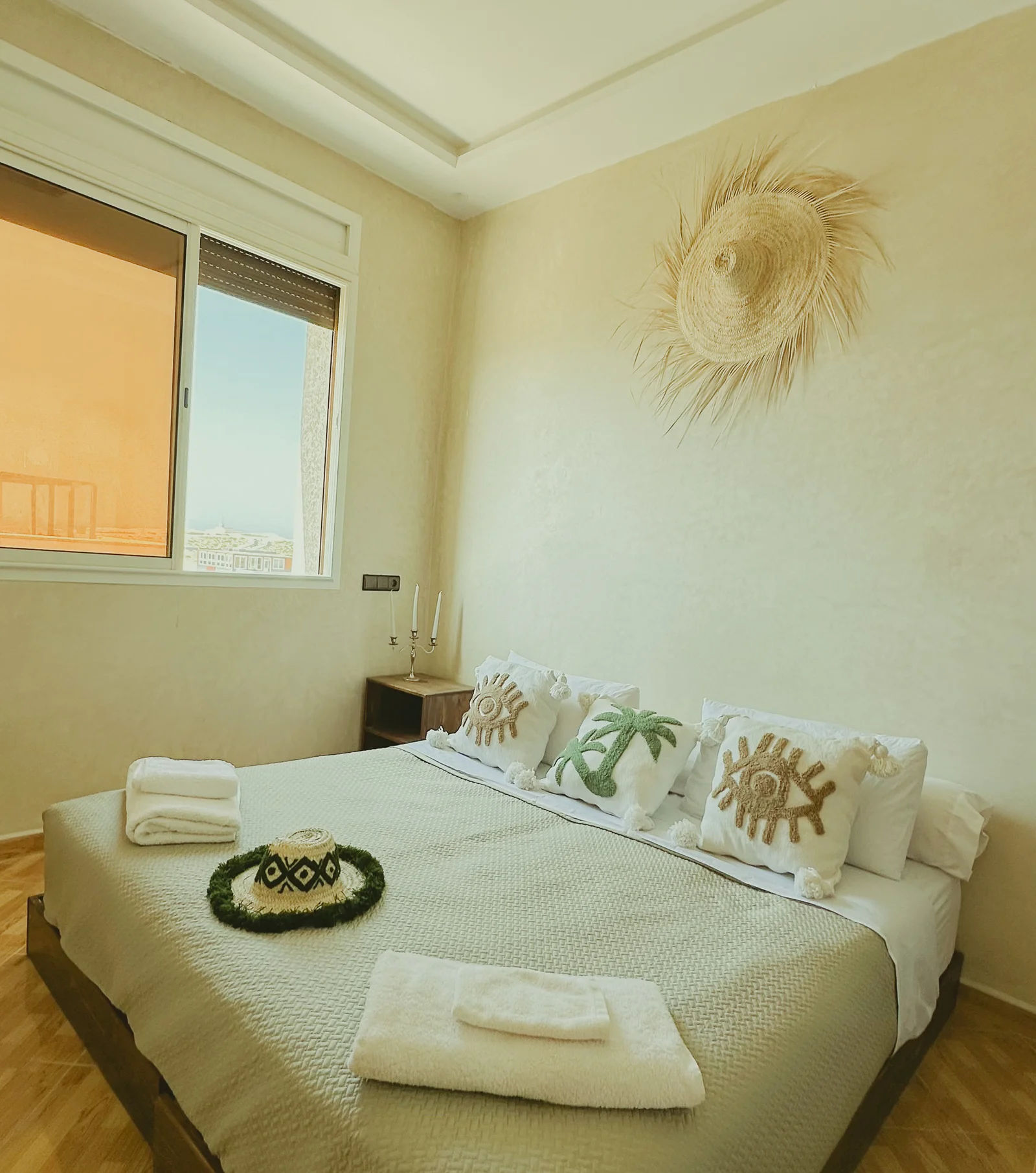 Private Apartment with Balcony and Bathroom