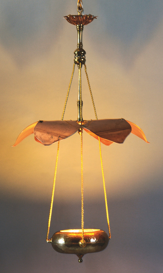 Chandelier in copper hammered and brass by William BENSON