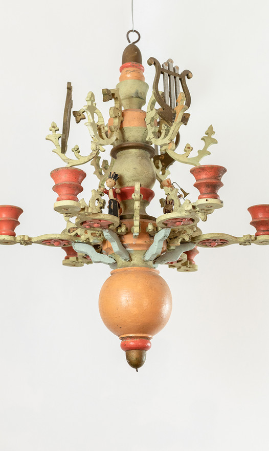 Chandelier in Polychrome wood