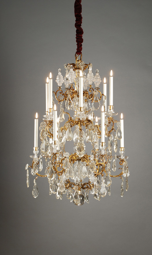 Louis XIV Chandelier with Crystal drops