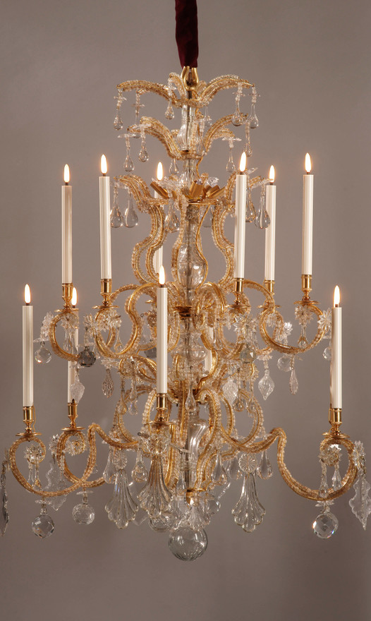 Large Genoese Chandelier with 12 lights