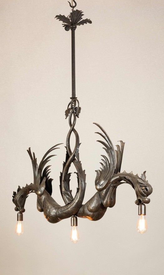 Dragon flying chandelier