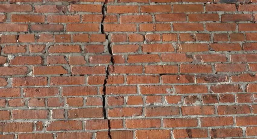Professionele gevelreiniging als onderdeel van preventief onderhoud voor bakstenen gevels