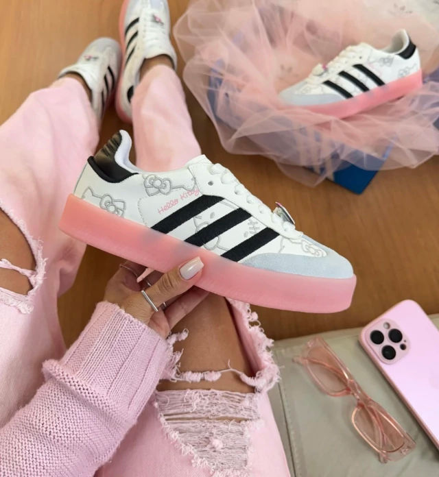 Hello Kitty x Adidas Samba
