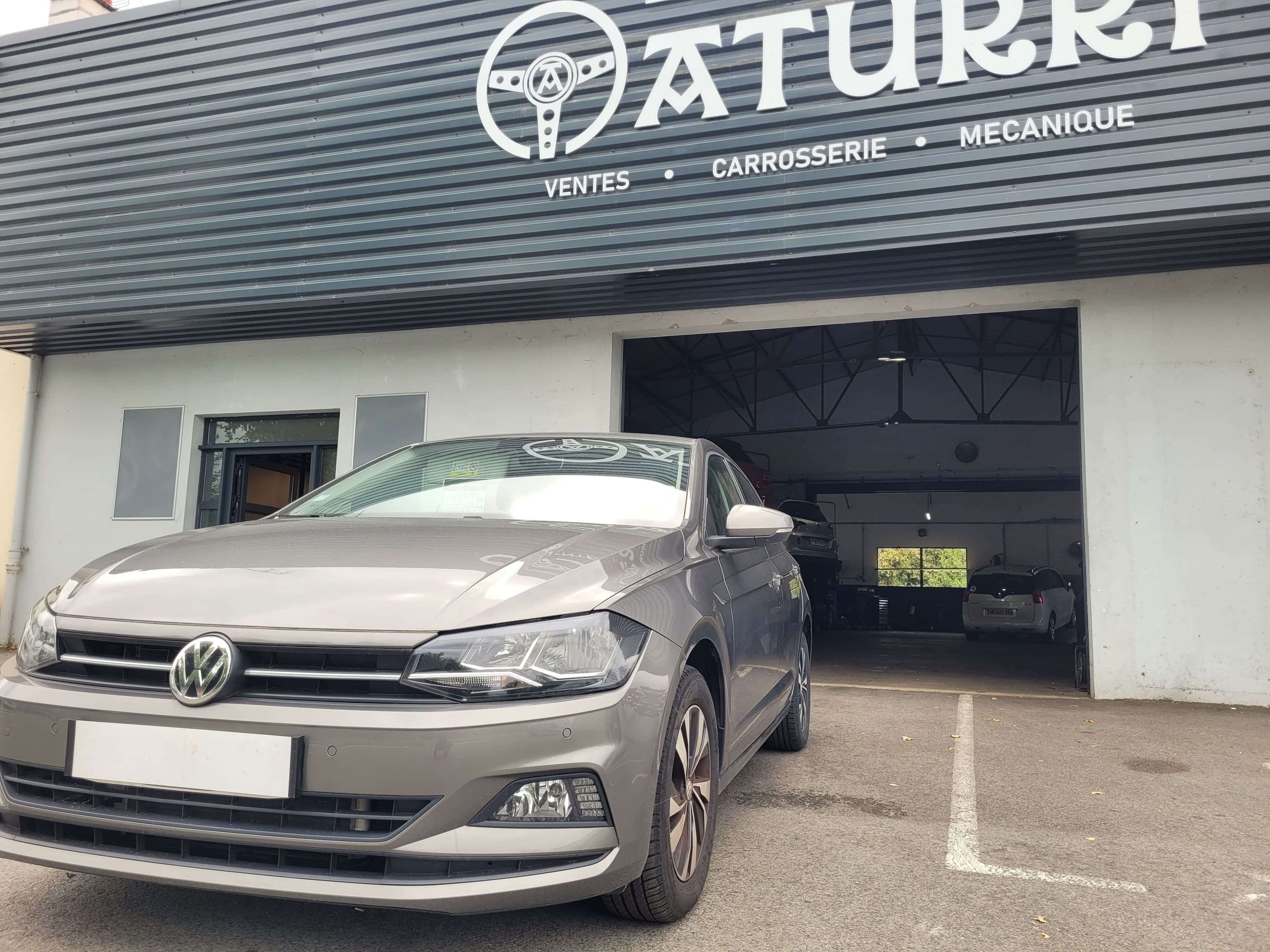 VOLKSWAGEN POLO - Garage Aturri