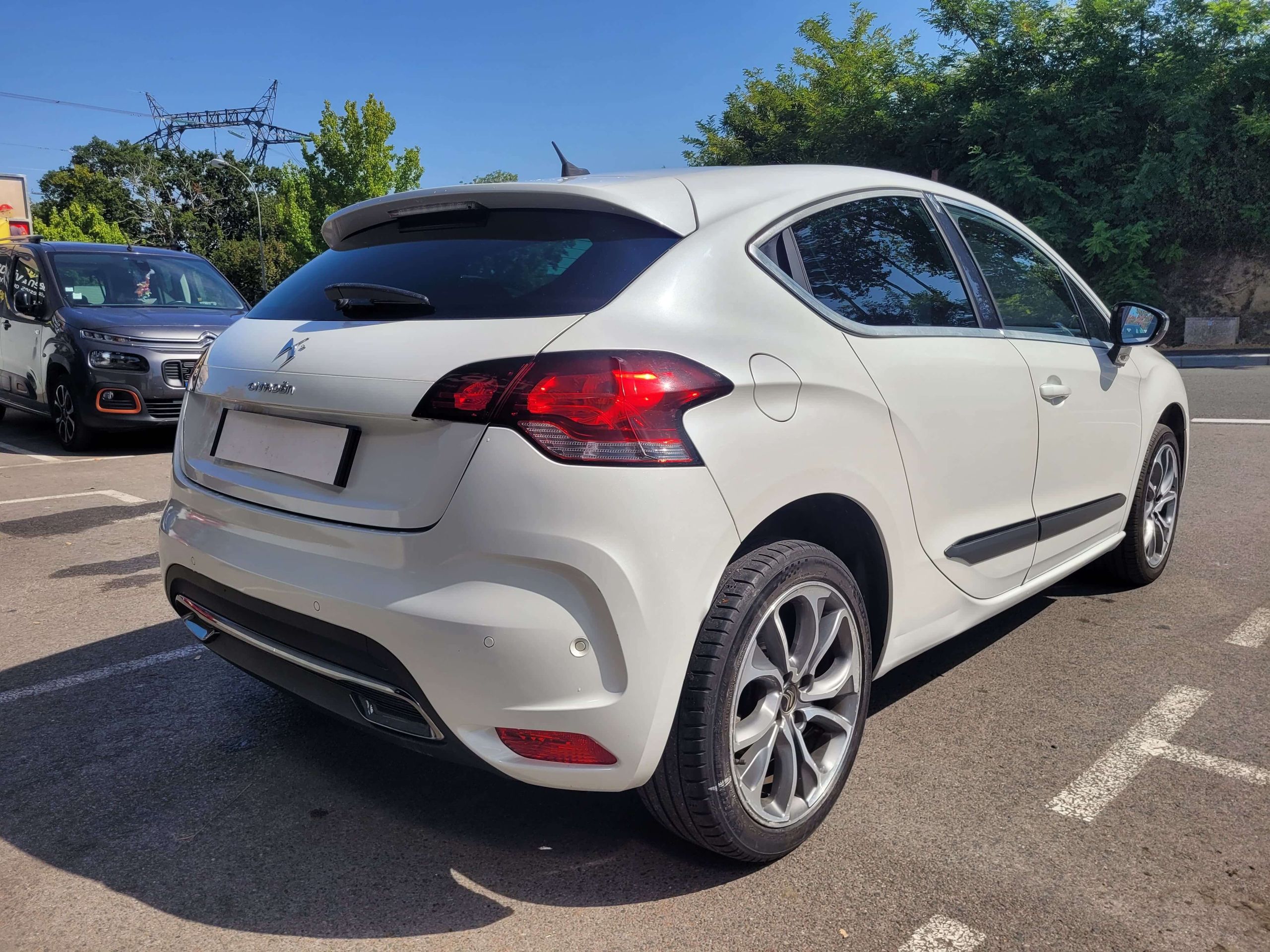CITROEN DS4 - Garage Aturri